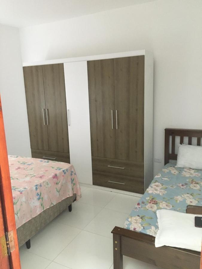 Casa Familiar De Veraneio กัวรูจา ภายนอก รูปภาพ